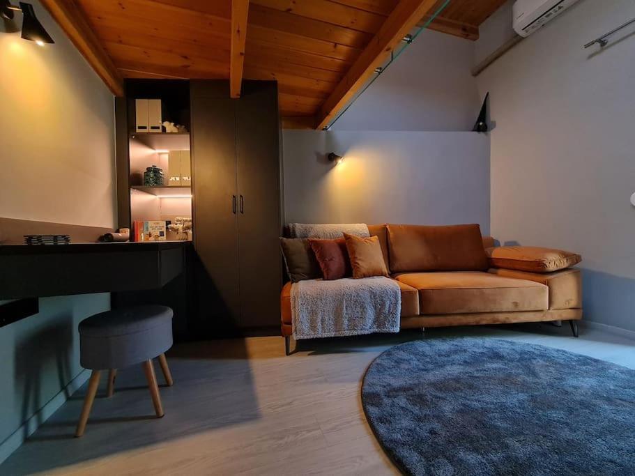 Apartment Matchbox, 4 Season House